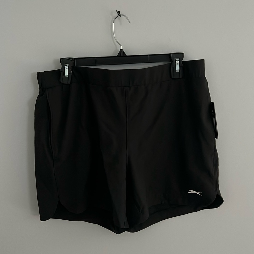 NWT Slazenger Women’s Golf Shorts Black